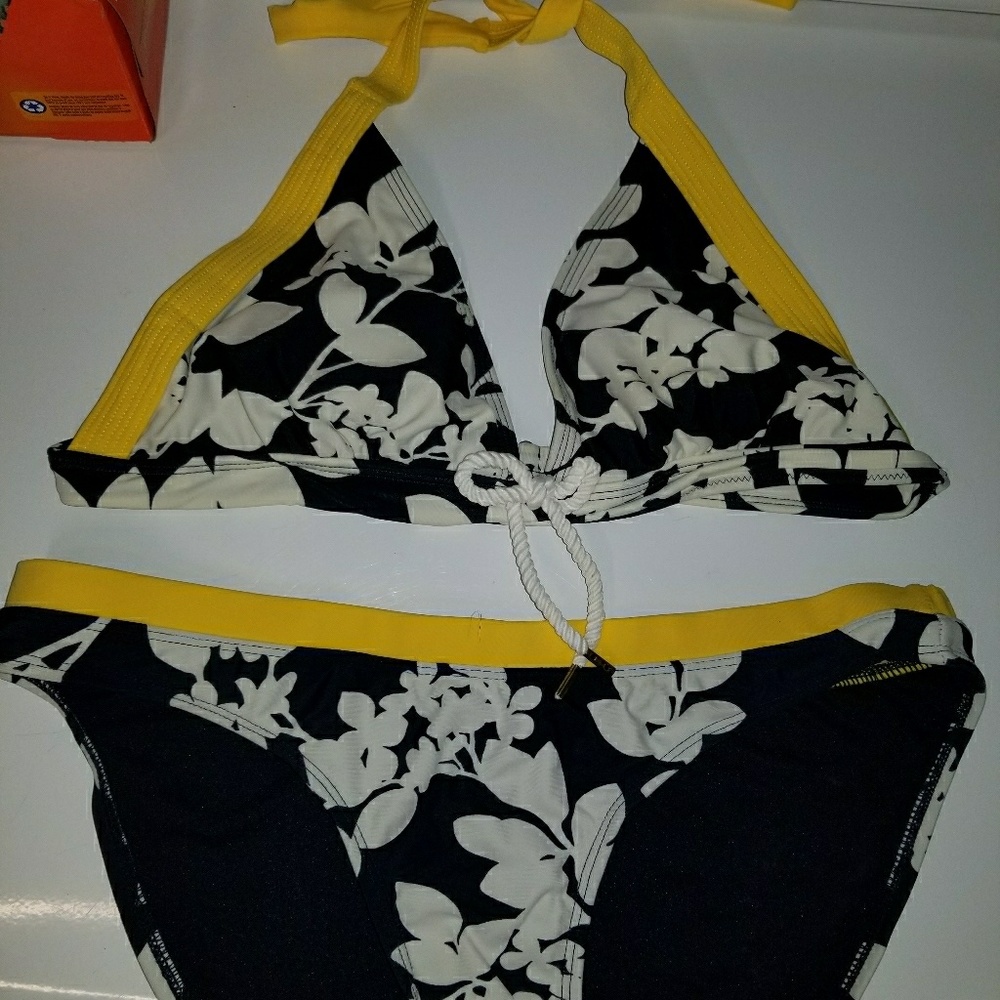 Brand new Gap Bikini set